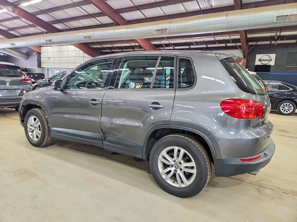 2013 VOLKSWAGEN TIGUAN S — Фото 2 из 13