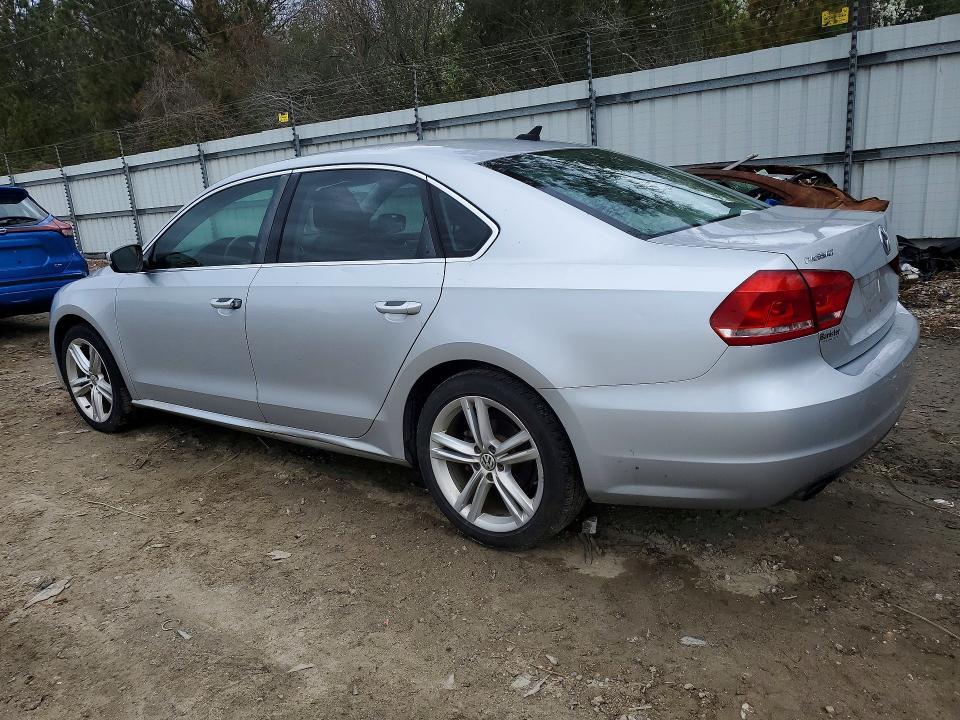 2014 VOLKSWAGEN PASSAT SE — Фото 2 из 12