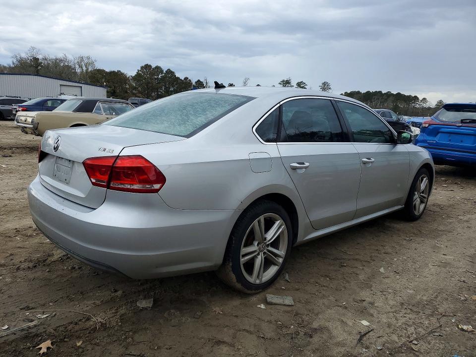 2014 VOLKSWAGEN PASSAT SE — Фото 3 из 12