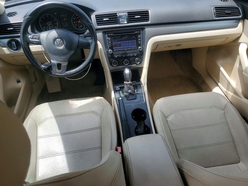 2015 VOLKSWAGEN PASSAT S — Фото 8 из 12