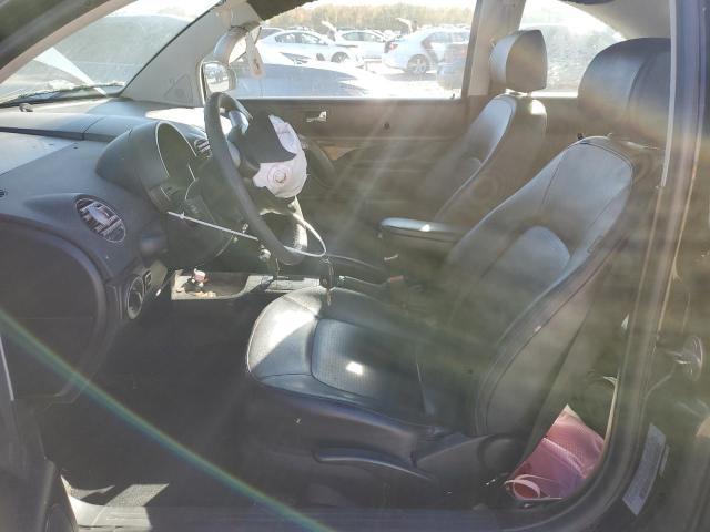 2010 VOLKSWAGEN NEW BEETLE — Фото 7 из 12