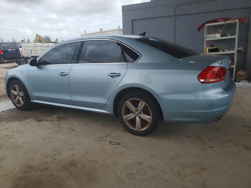 2012 VOLKSWAGEN PASSAT SE — Фото 2 из 12