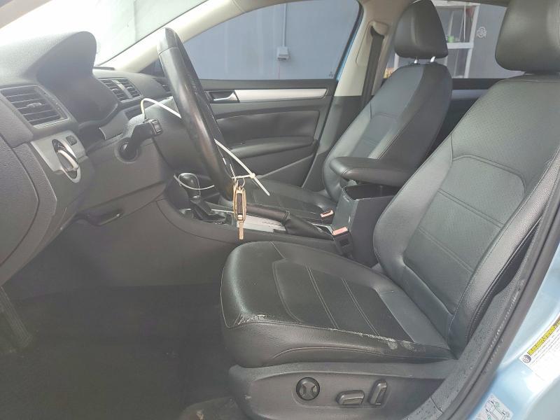 2012 VOLKSWAGEN PASSAT SE — Фото 7 из 12