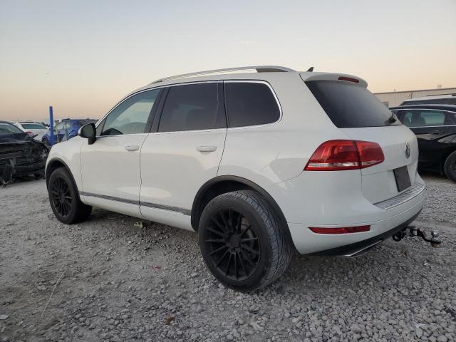 2014 VOLKSWAGEN TOUAREG V6 TDI — Фото 2 из 13