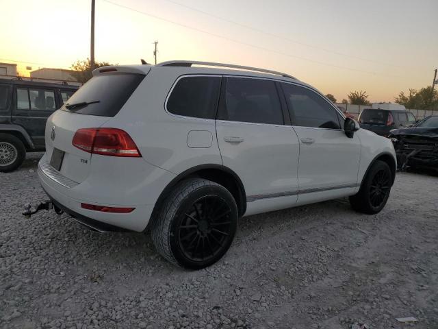 2014 VOLKSWAGEN TOUAREG V6 TDI — Фото 3 из 13