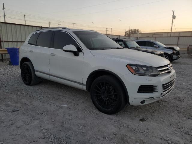 2014 VOLKSWAGEN TOUAREG V6 TDI — Фото 4 из 13