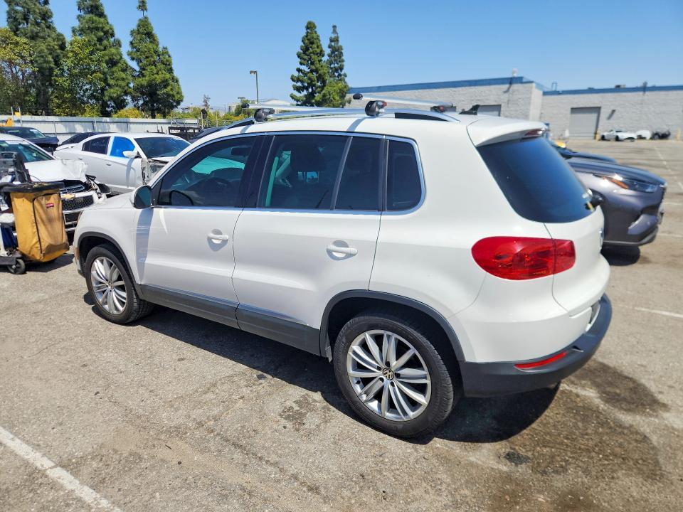 2014 VOLKSWAGEN TIGUAN S — Фото 2 из 12