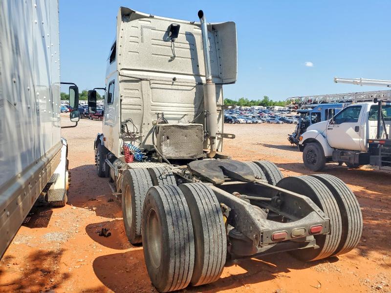 2007 VOLVO VNL SEMI TRUCK — Фото 3 из 10