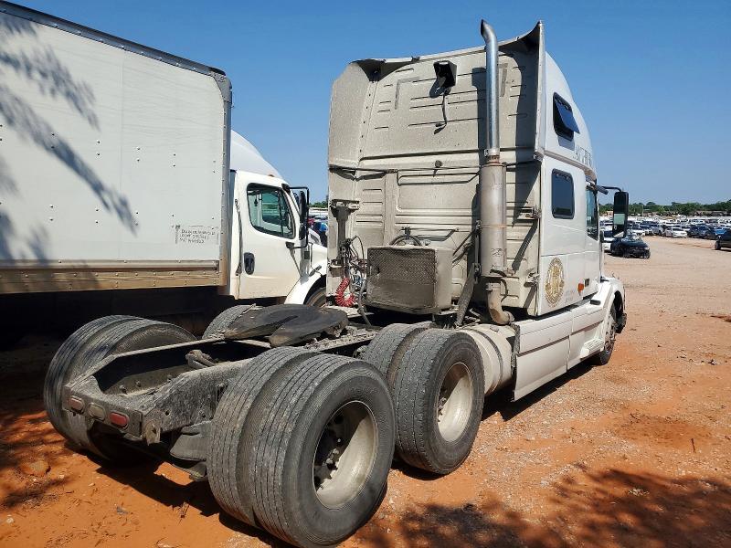 2007 VOLVO VNL SEMI TRUCK — Фото 4 из 10