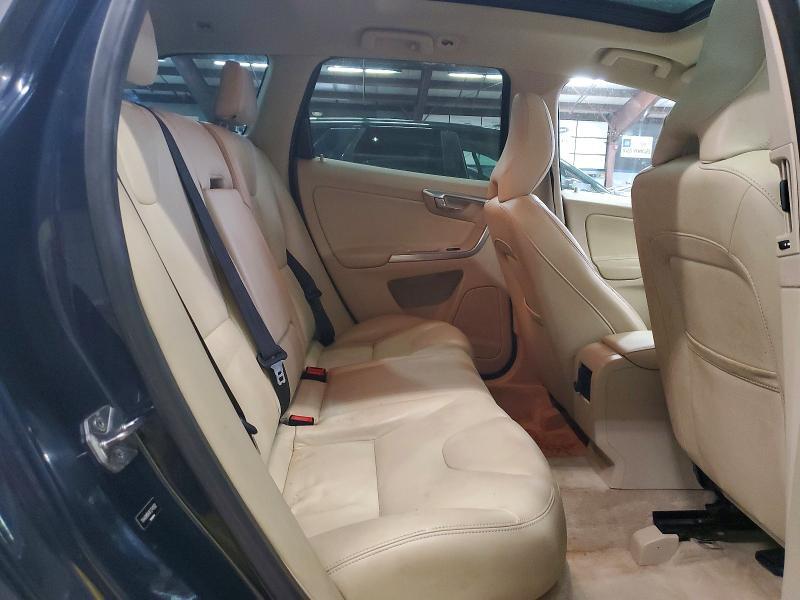 2015 VOLVO XC60 T5 PREMIER — Фото 11 из 13