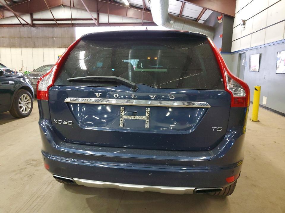 2015 VOLVO XC60 T5 PREMIER — Фото 6 из 13