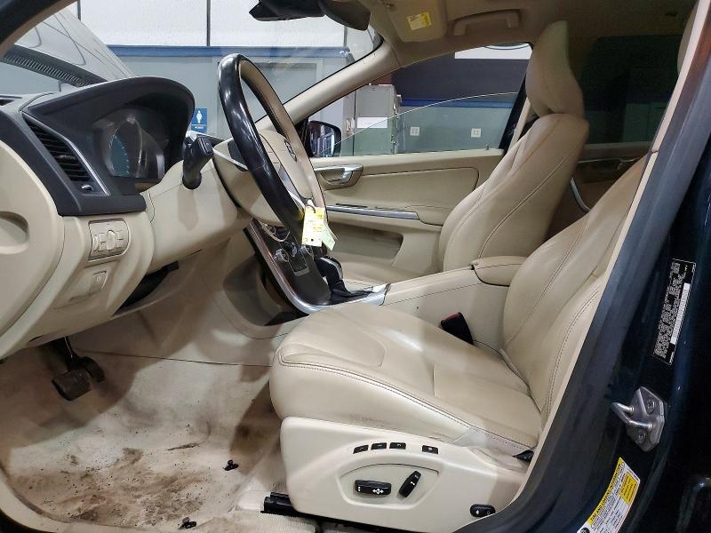 2015 VOLVO XC60 T5 PREMIER — Фото 7 из 13
