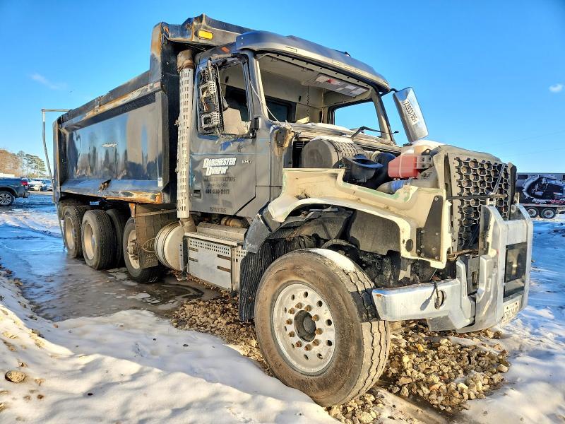 2022 VOLVO VHD 4V5KC9EH0NN601762