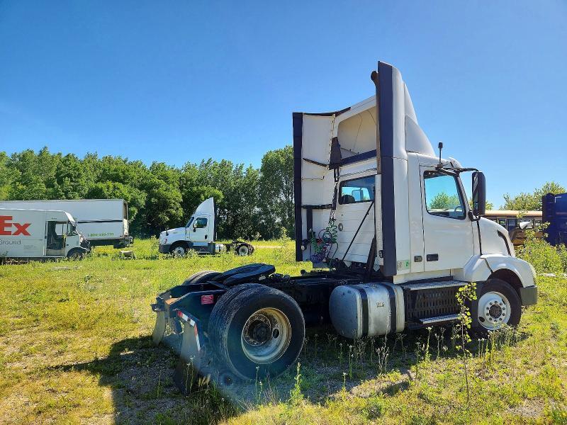 2016 VOLVO VNL SEMI TRUCK — Фото 4 из 10