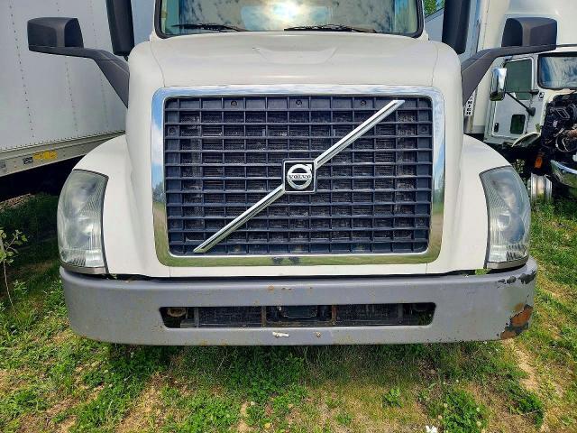 2016 VOLVO VNL SEMI TRUCK — Фото 7 из 10