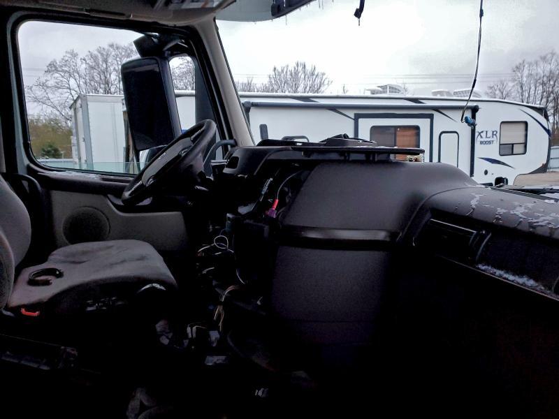 2017 VOLVO VNL SEMI TRUCK — Фото 5 из 10