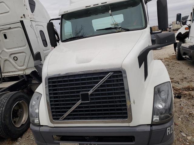 2012 VOLVO VNL SEMI TRUCK — Фото 7 из 10