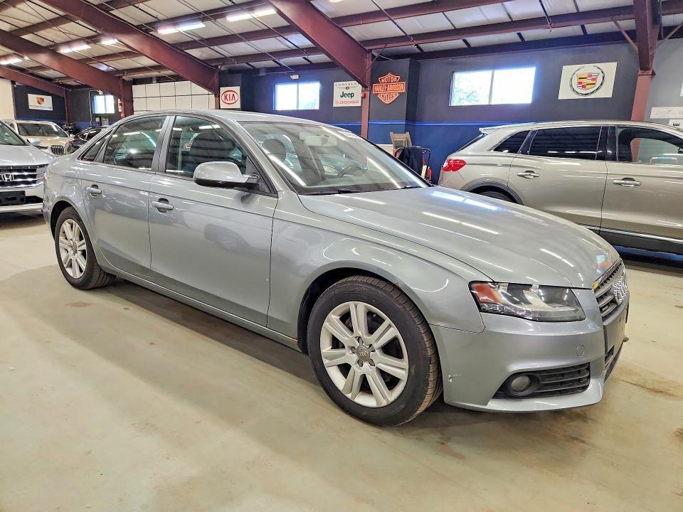 2010 AUDI A4 PREMIUM — Фото 4 из 12