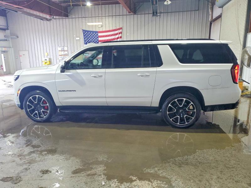 2025 CHEVROLET SUBURBAN K1500 RST — Фото 13 из 14
