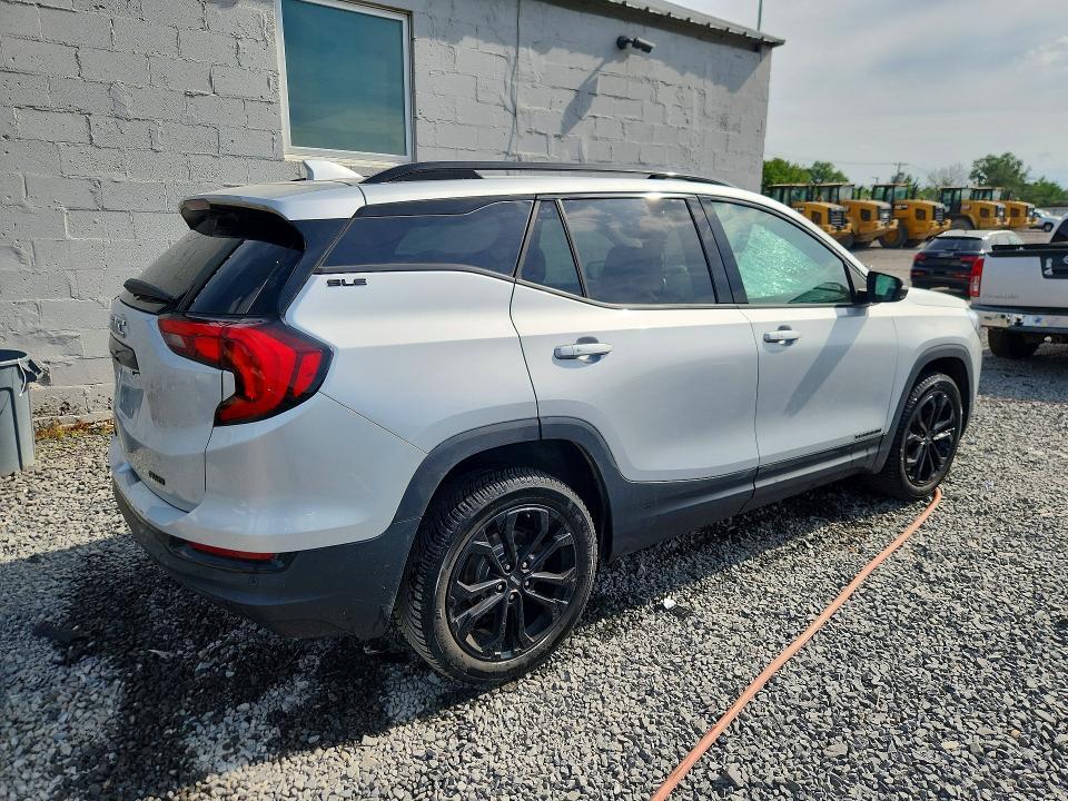 2021 GMC TERRAIN SLE — Фото 3 из 13