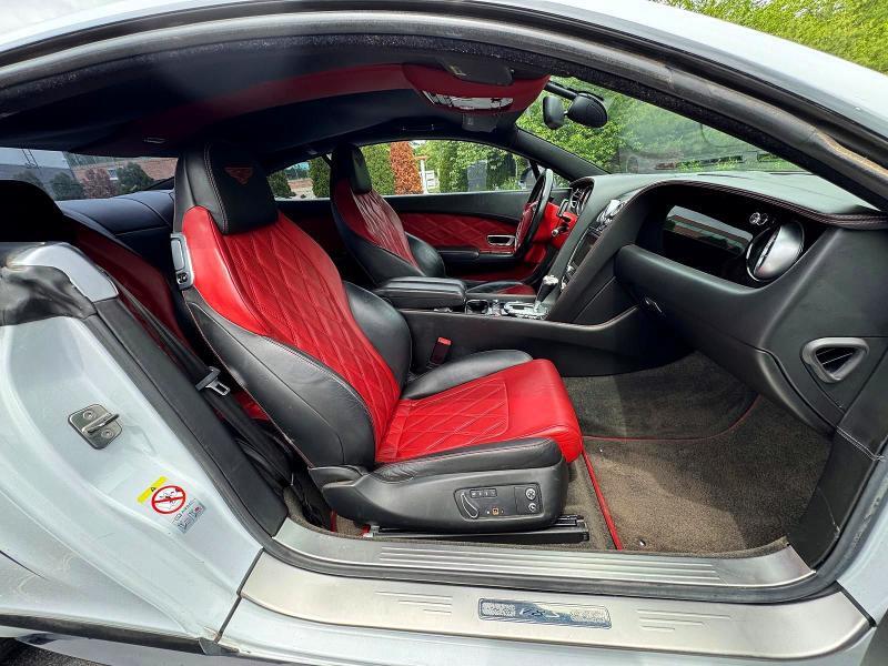 2015 BENTLEY CONTINENTAL GT V8 S — Фото 9 из 12