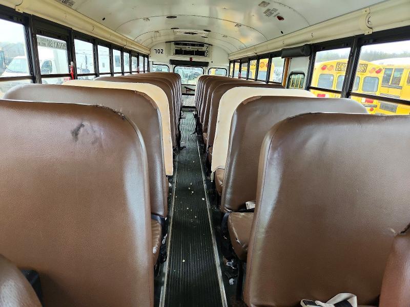 2009 BLUEBIRD VISION - SCHOOL BUS — Фото 6 из 10