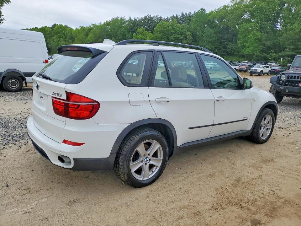 2012 BMW X5 XDRIVE35I — Фото 3 из 13