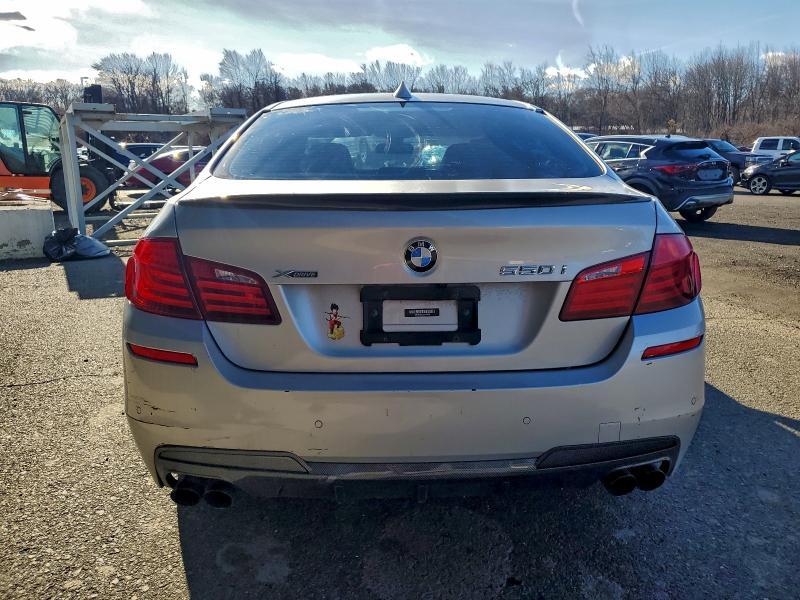2013 BMW 550 XI — Фото 6 из 12