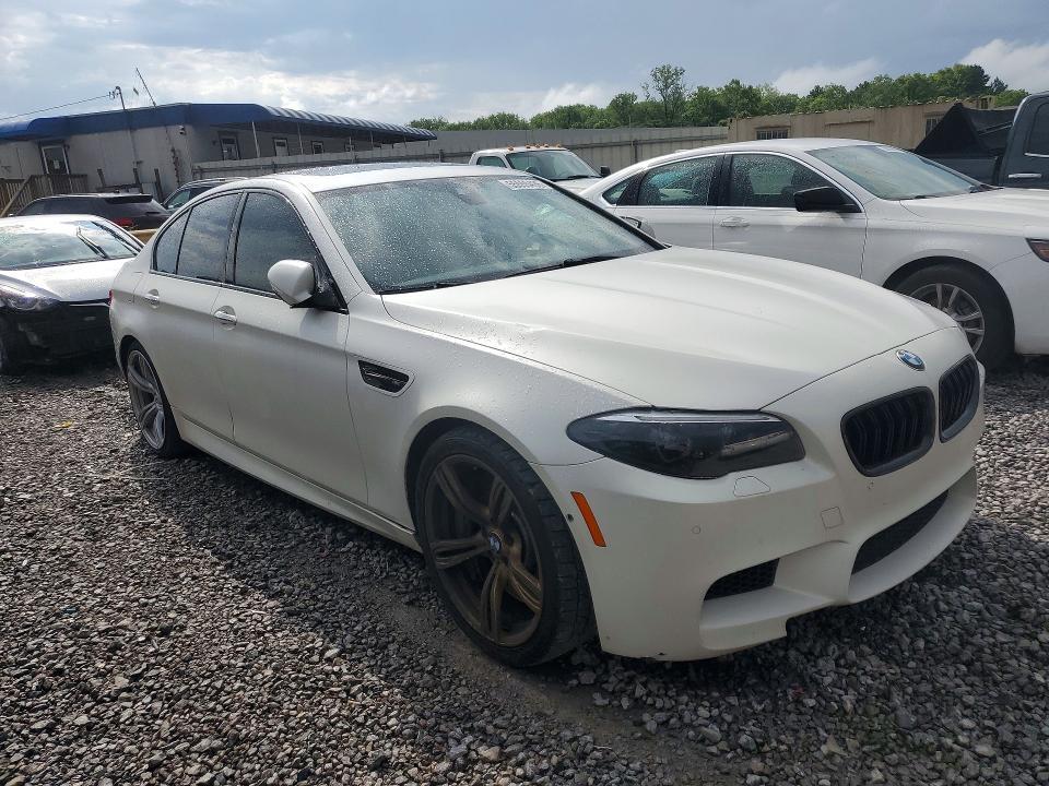 2013 BMW M5 — Фото 4 из 12