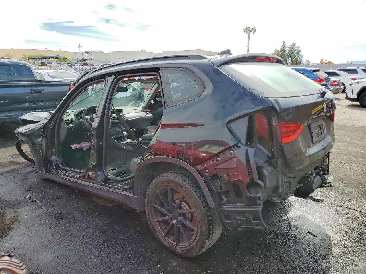 2015 BMW X1 SDRIVE28I — Фото 2 из 13