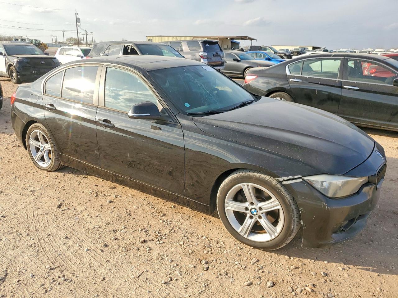 2014 BMW 320 I — Фото 4 из 12
