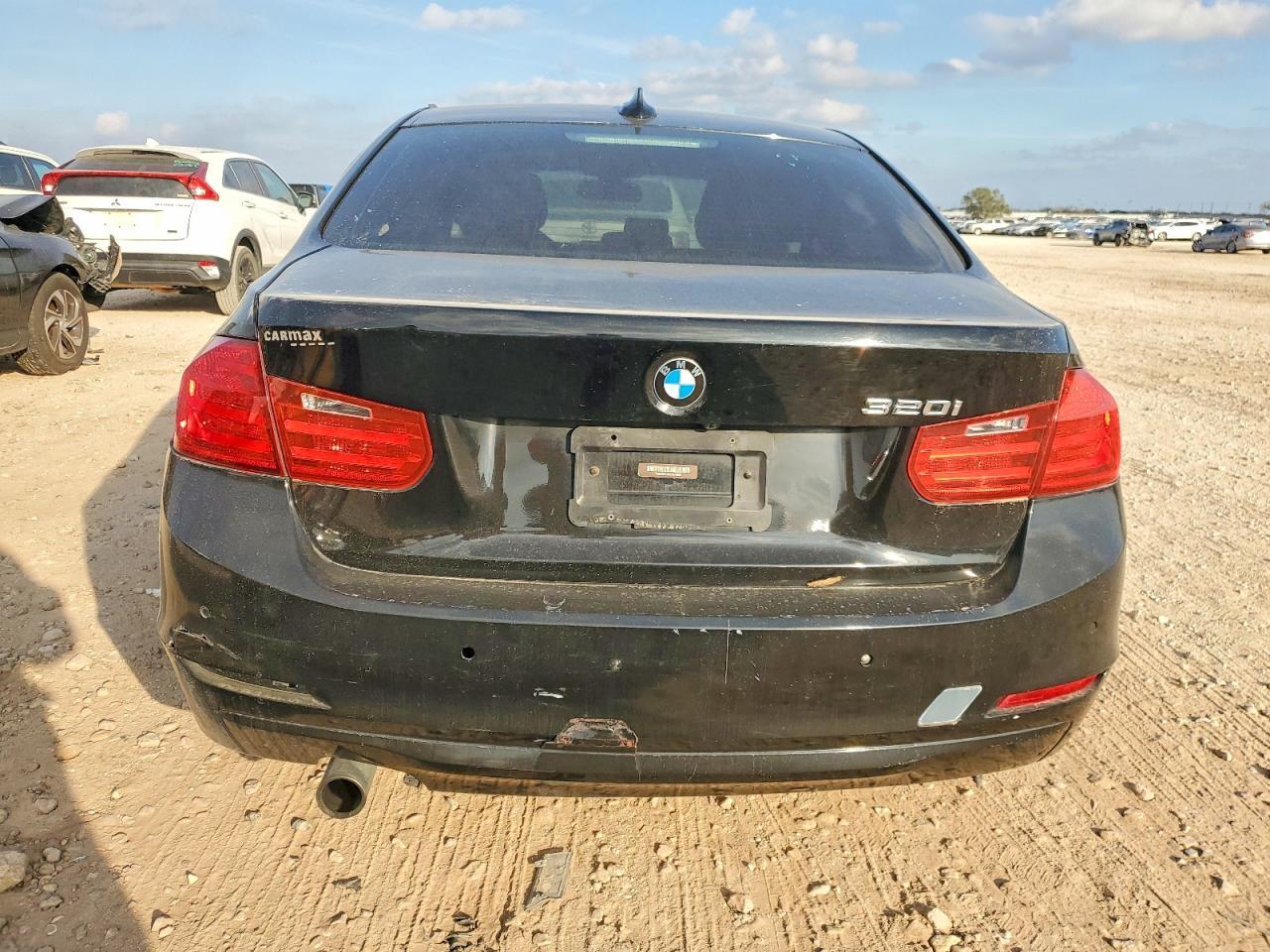 2014 BMW 320 I — Фото 6 из 12