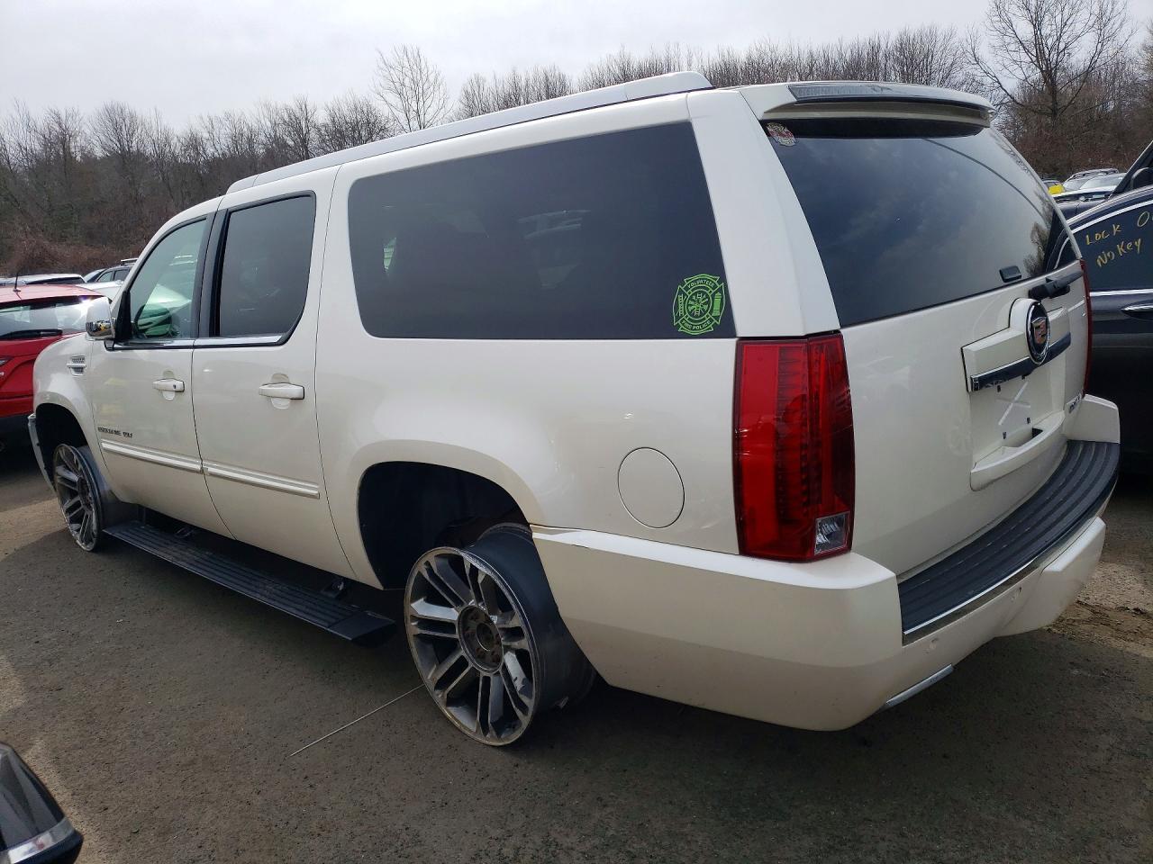 2013 CADILLAC ESCALADE — Фото 2 из 14
