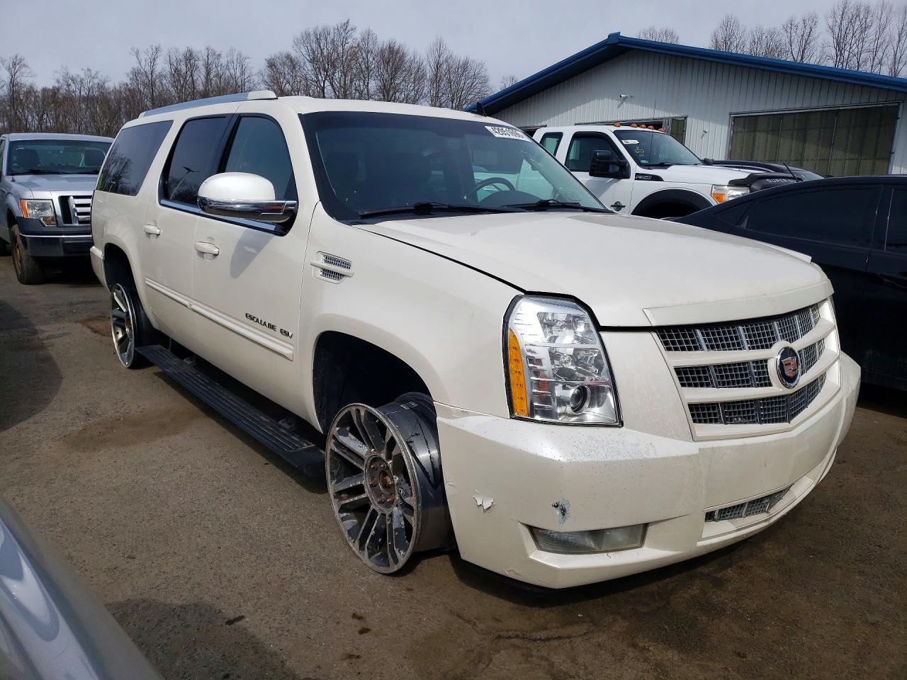 2013 CADILLAC ESCALADE — Фото 4 из 14