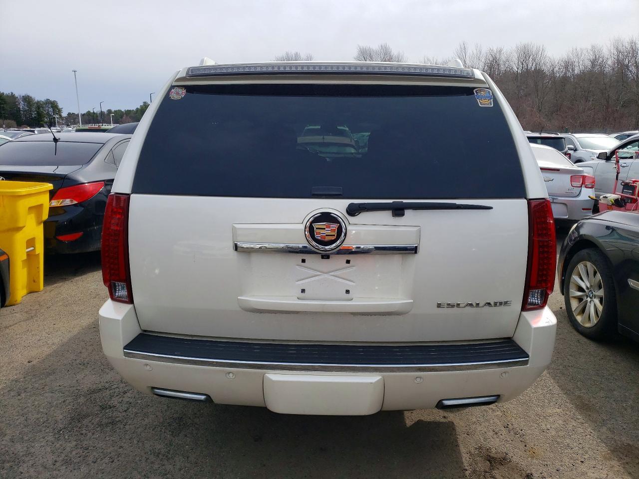 2013 CADILLAC ESCALADE — Фото 6 из 14
