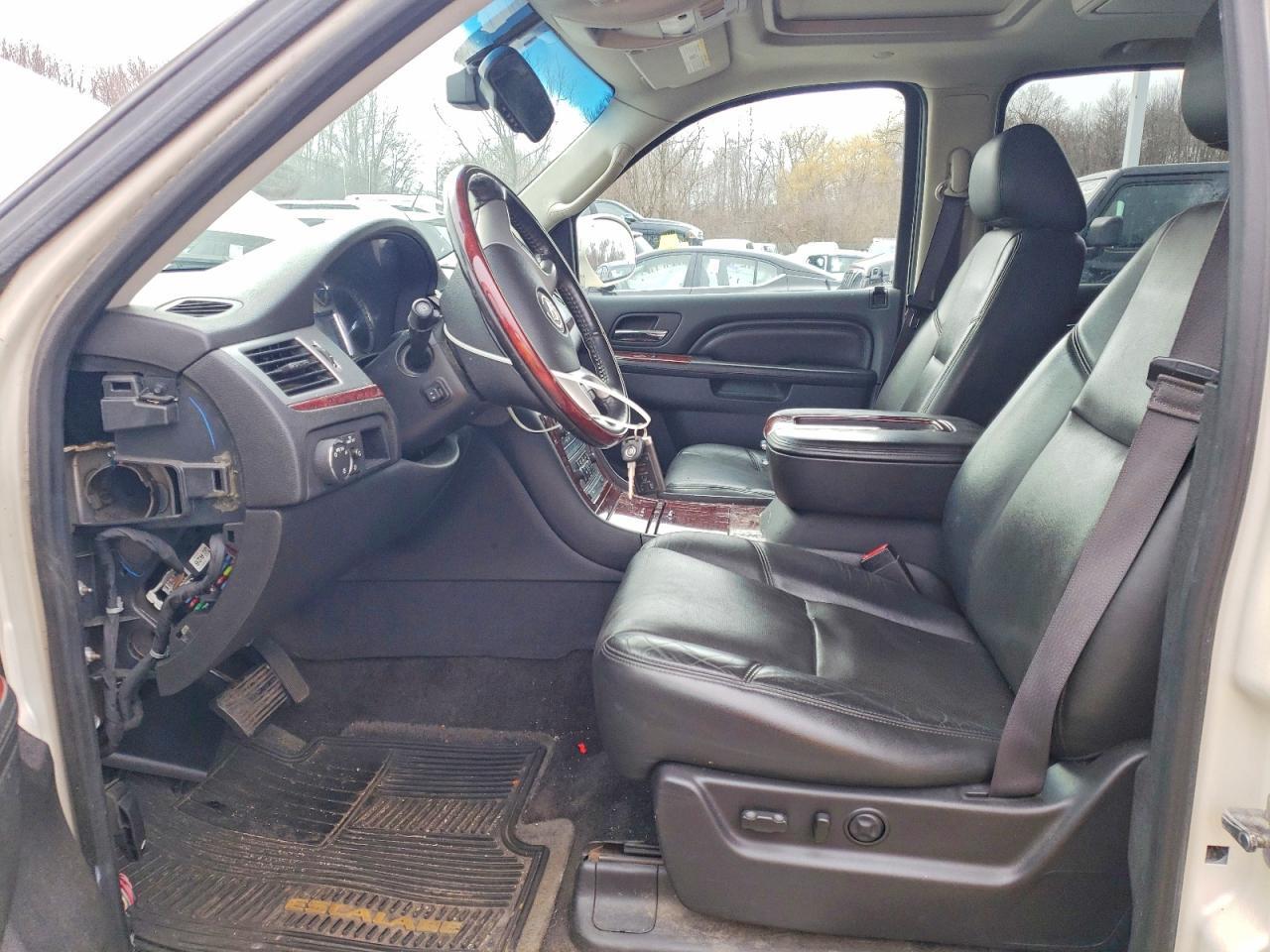 2013 CADILLAC ESCALADE — Фото 7 из 14