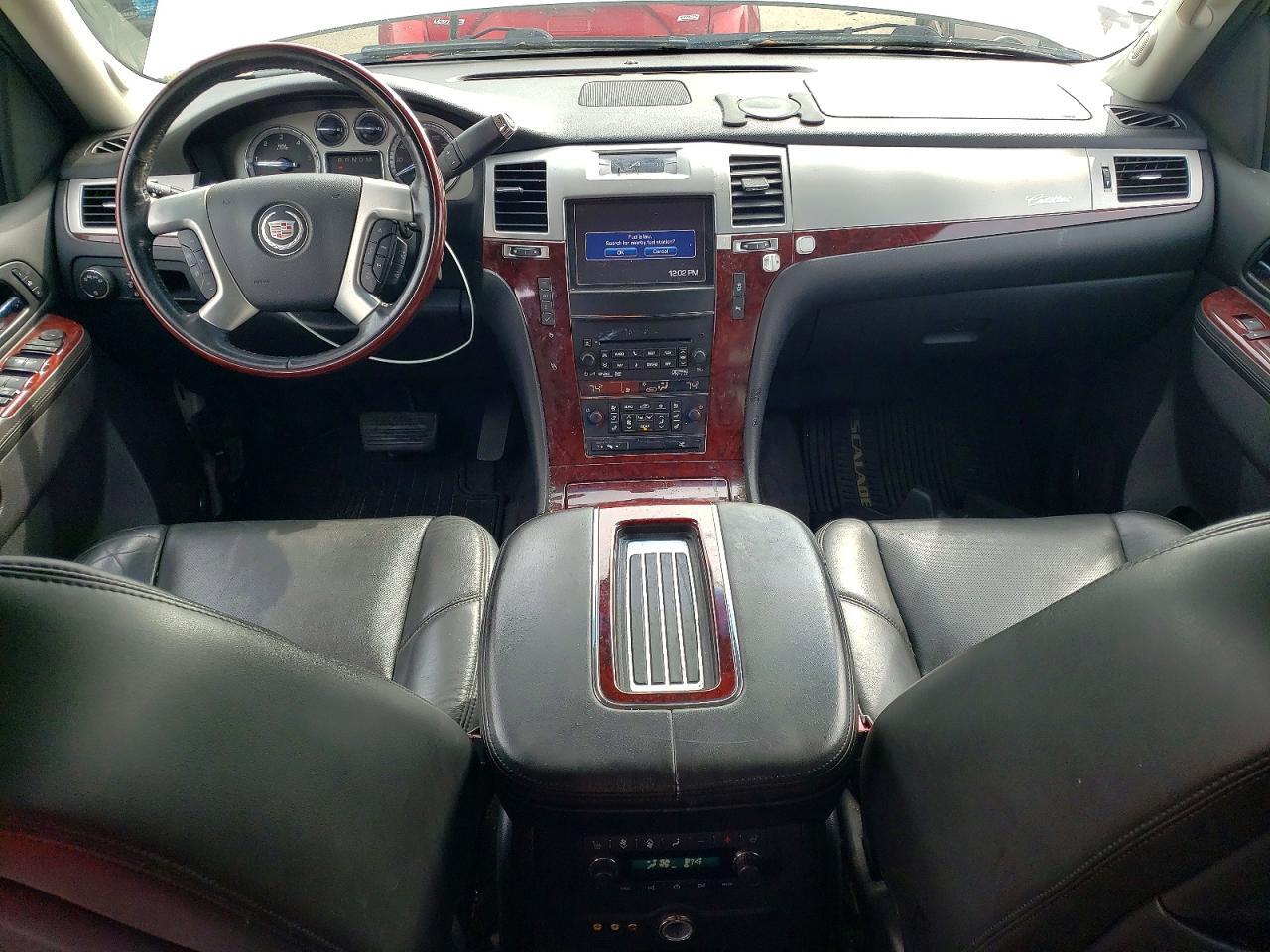 2013 CADILLAC ESCALADE — Фото 8 из 14