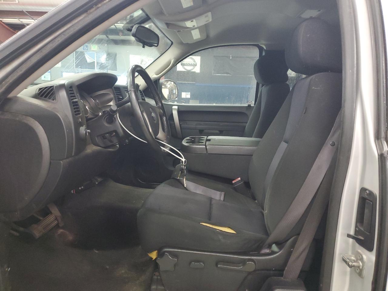 2010 CHEVROLET SILVERADO K1500 LT — Фото 7 из 12