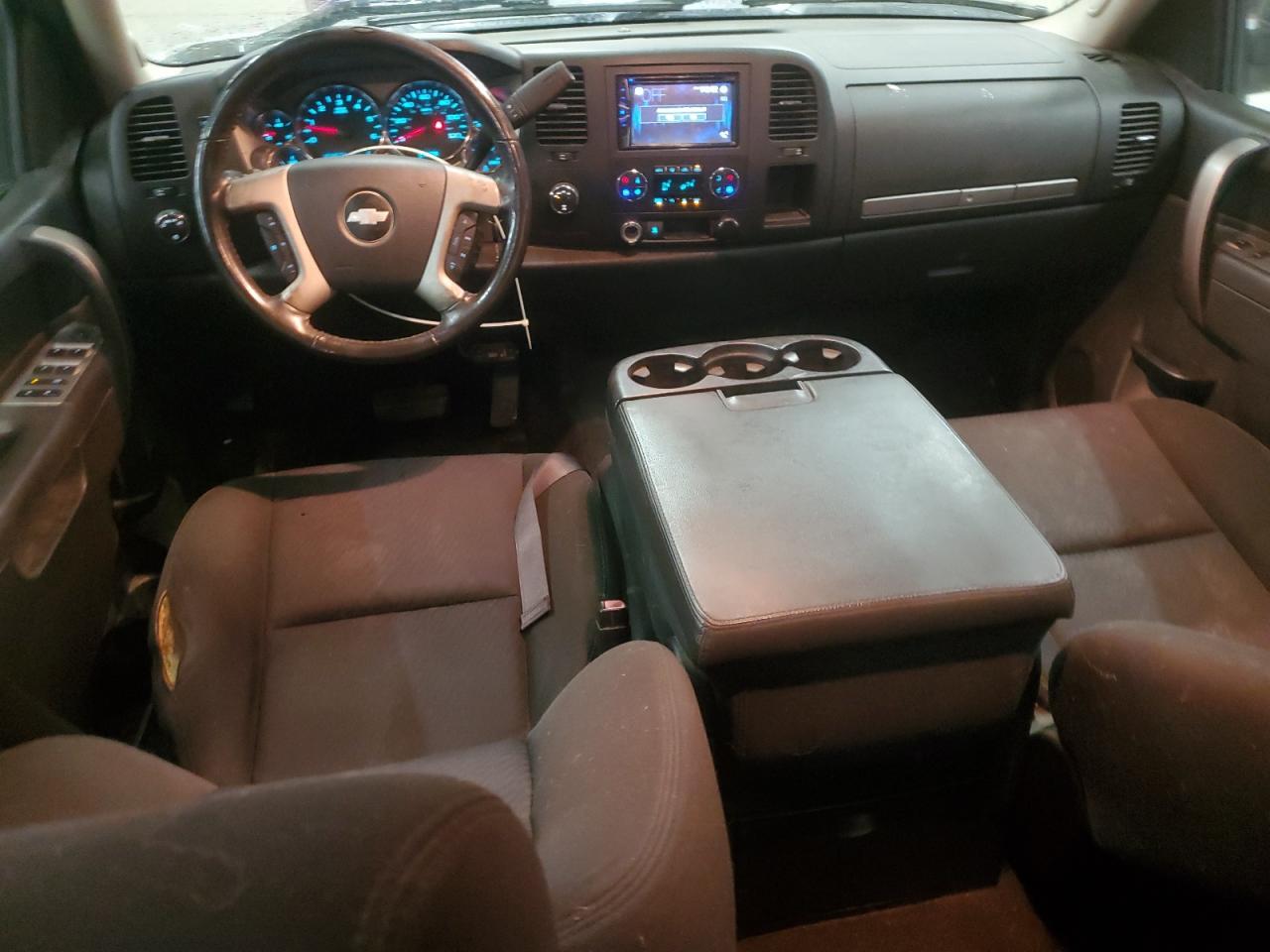 2010 CHEVROLET SILVERADO K1500 LT — Фото 8 из 12