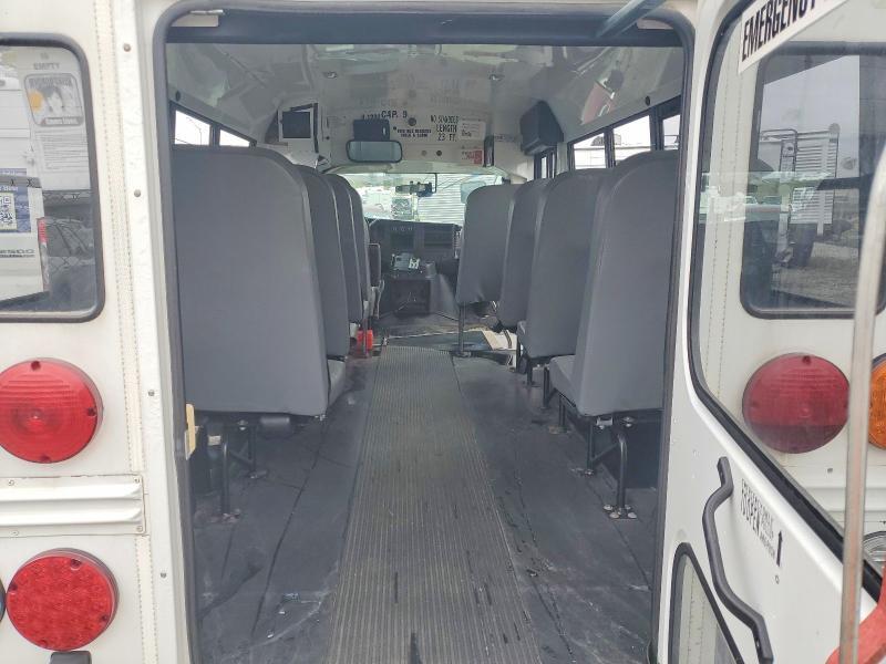 2012 CHEVROLET EXPRESS SHUTTLE BUS — Фото 10 из 13