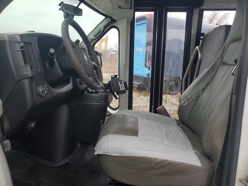 2012 CHEVROLET EXPRESS SHUTTLE BUS — Фото 7 из 13