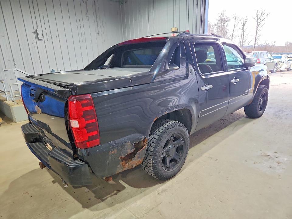 2013 CHEVROLET AVALANCHE LTZ — Фото 3 из 12