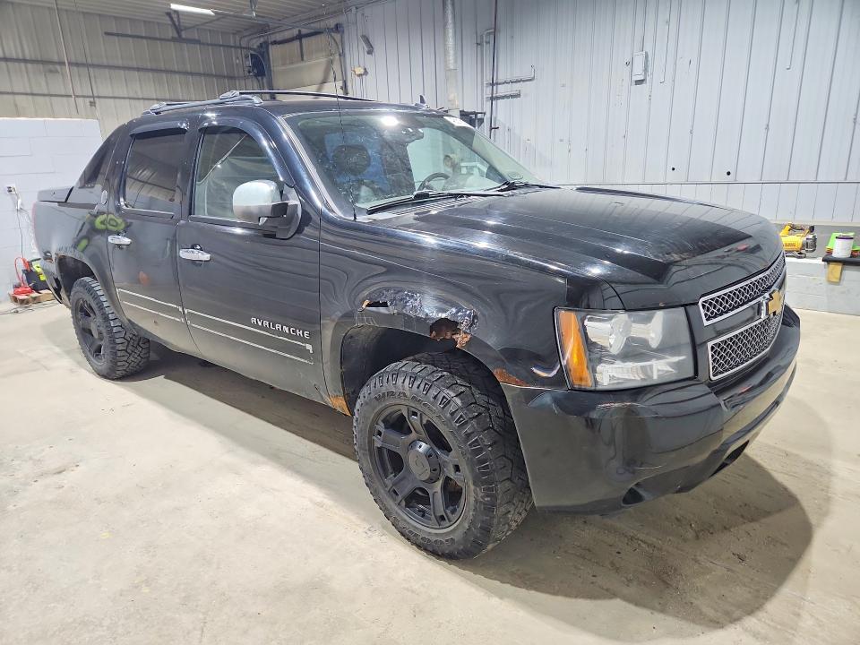 2013 CHEVROLET AVALANCHE LTZ — Фото 4 из 12