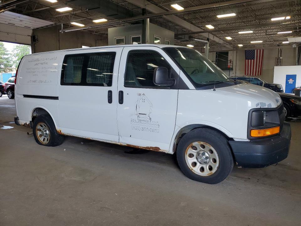 2012 CHEVROLET EXPRESS G1500 — Фото 4 из 13