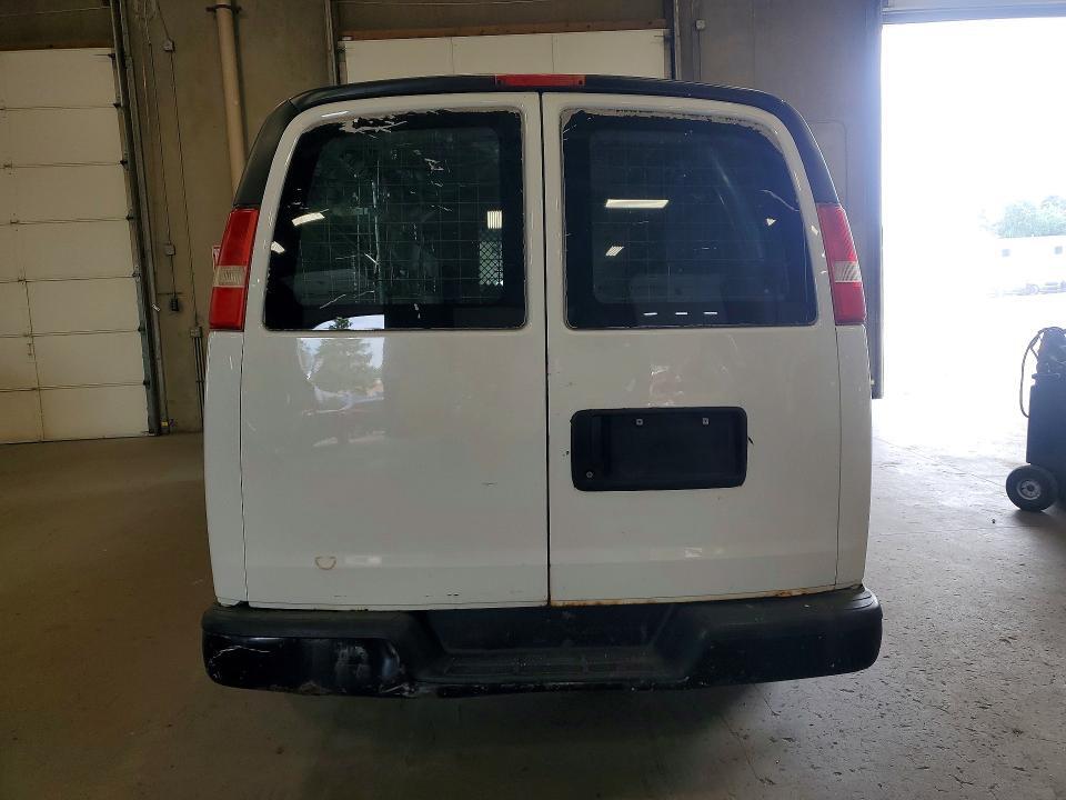 2012 CHEVROLET EXPRESS G1500 — Фото 6 из 13