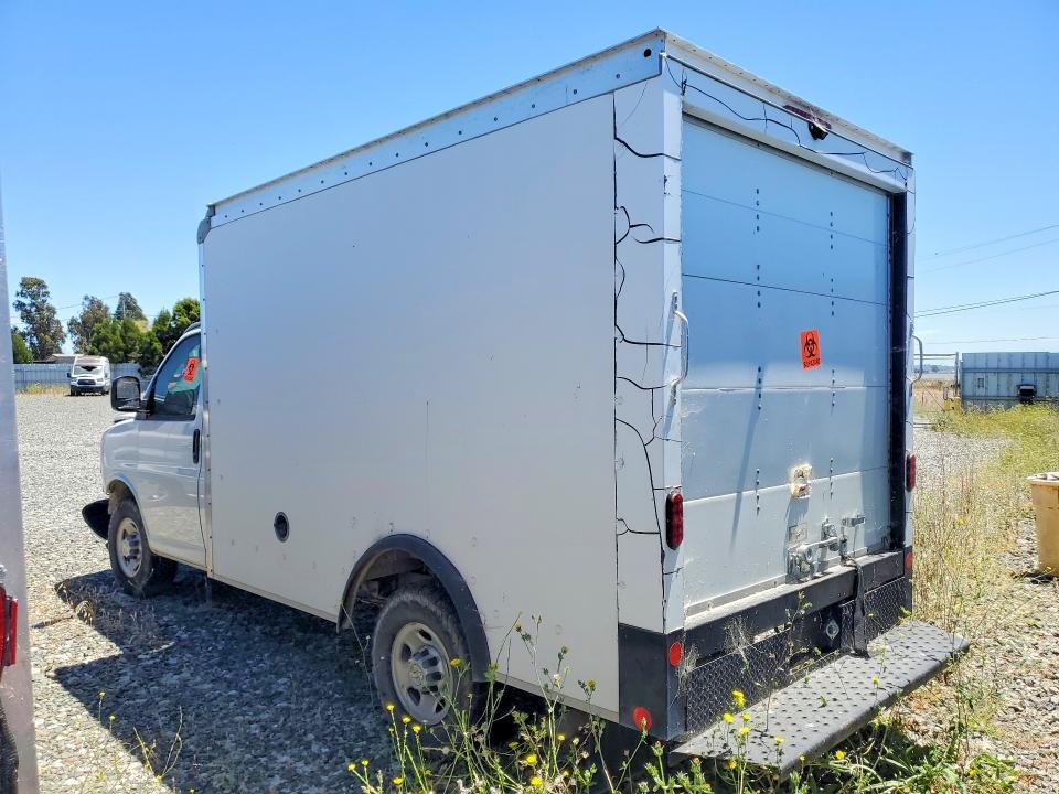 2019 CHEVROLET EXPRESS G3500 — Фото 2 из 13