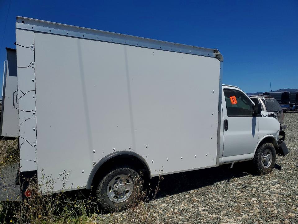 2019 CHEVROLET EXPRESS G3500 — Фото 3 из 13