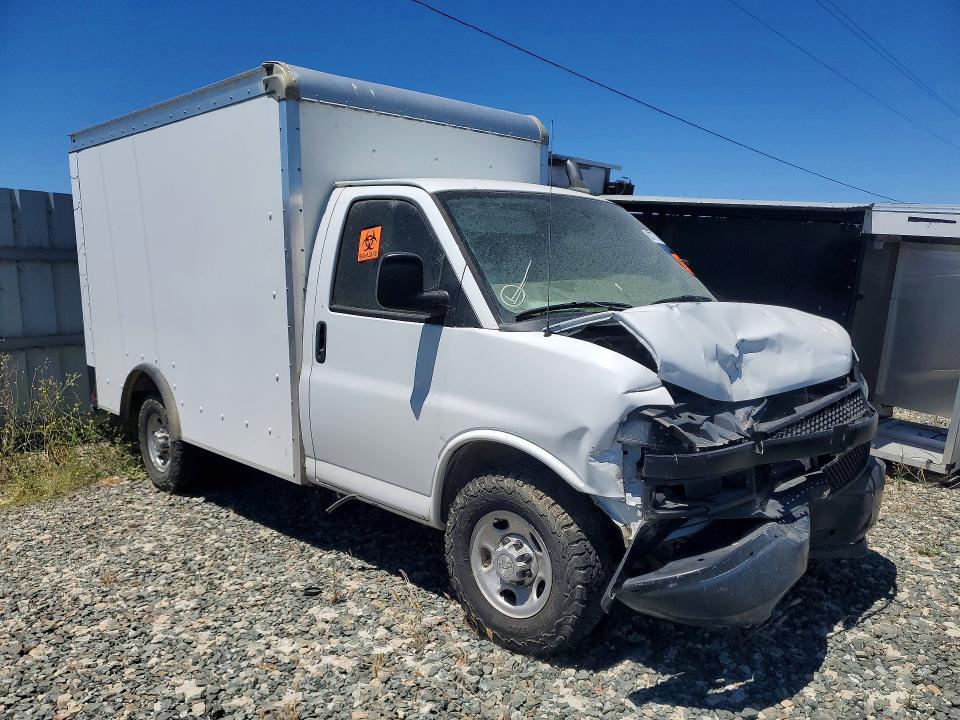 2019 CHEVROLET EXPRESS G3500 — Фото 4 из 13