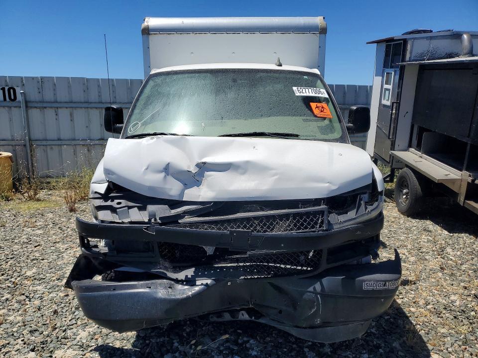 2019 CHEVROLET EXPRESS G3500 — Фото 5 из 13