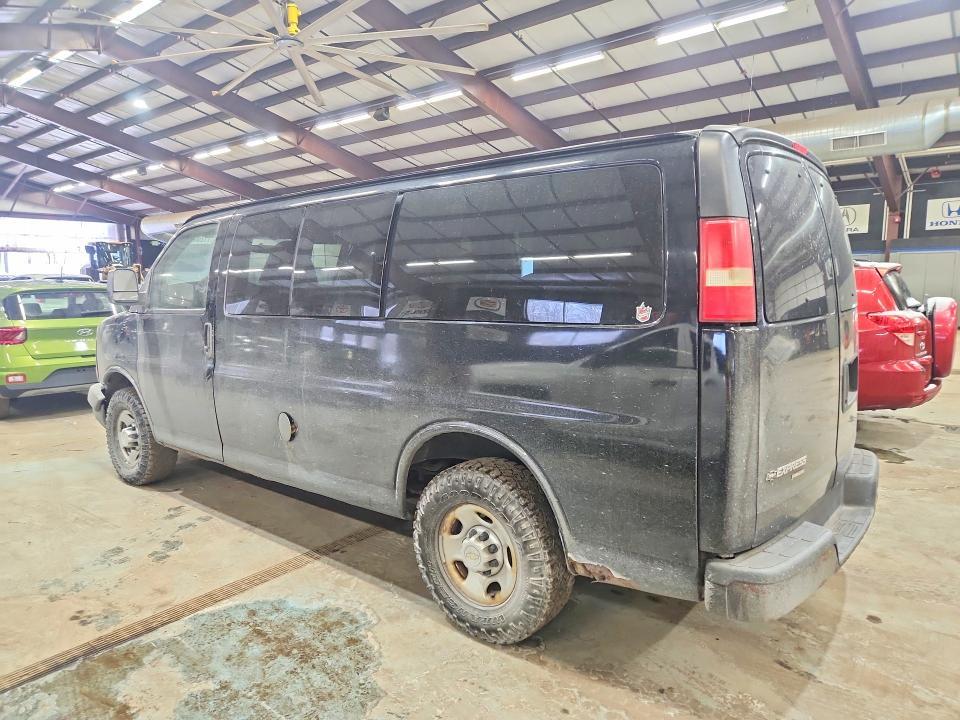 2013 CHEVROLET EXPRESS G2500 LS — Фото 2 из 13